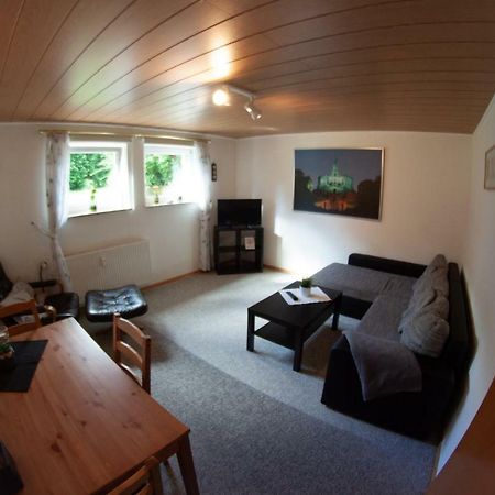 Ruhige Und Gemuetliche Ferienwohnung In Calden 외부 사진